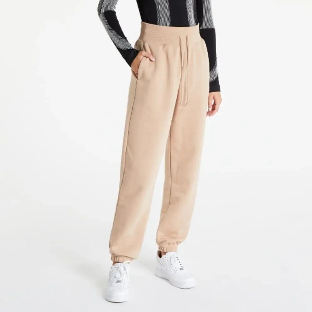Like New! Nike Phoenix Fleece High Waisted Oversized Joggers Beige in Size M